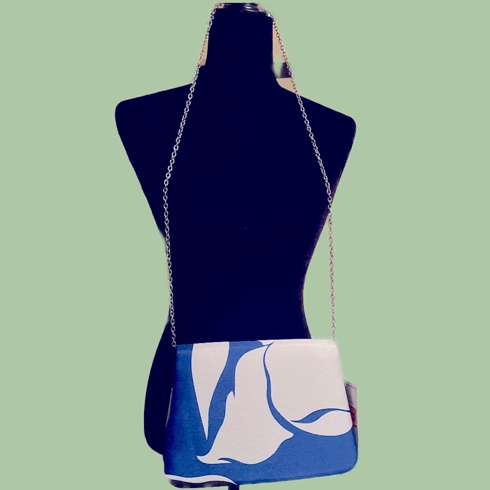 Women’s Shoulder Purse or Clutch Purse